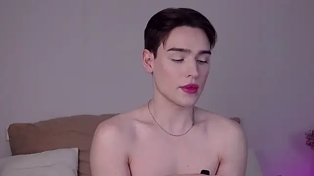 Chatroom XXX en direct de RobbyCharming