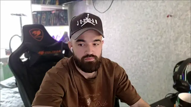 XXX chat uživo modela _Serious_Man
