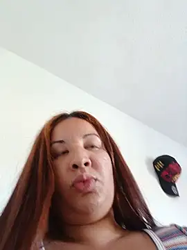 Xiomara_fiery Adlı Modelin Web Kamerası Şovu