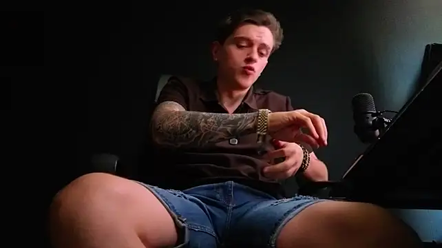 XXX chat uživo modela FelixStarkk