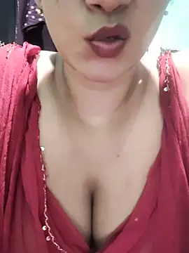 BerryOnFire's Live XXX Chat