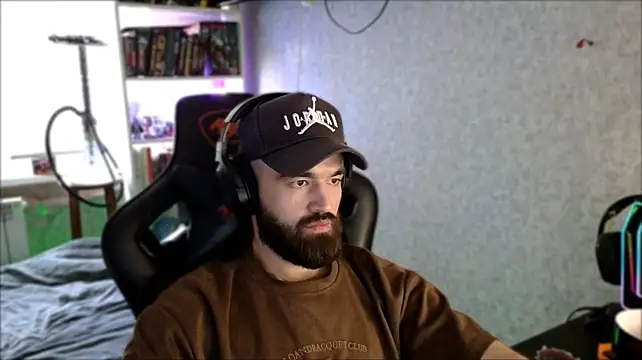 Chat +18 de _Serious_Man ao vivo