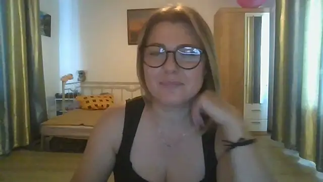 XXX chat uživo modela ElenaLove888