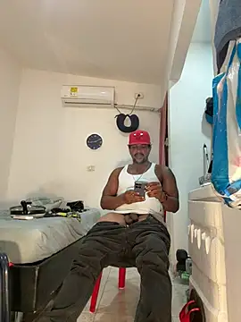 bigdick211292 Adlı Modelin Canlı XXX Sohbeti