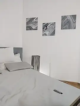 XXX chat uživo modela Renesmie