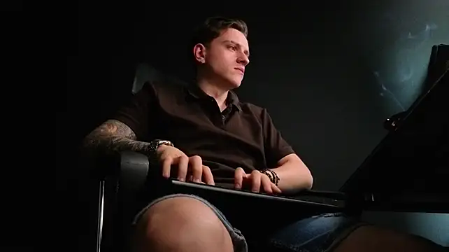 FelixStarkk Live XXX Chat