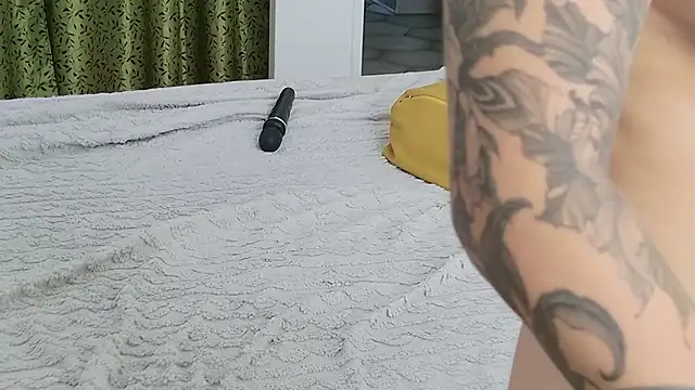 VioletCatt XXX чат на живо