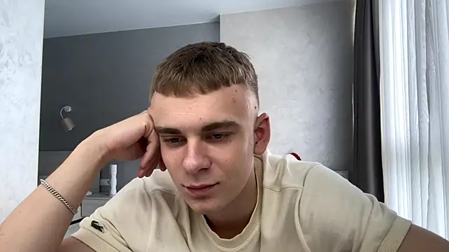 SoloFury Chat XXX live