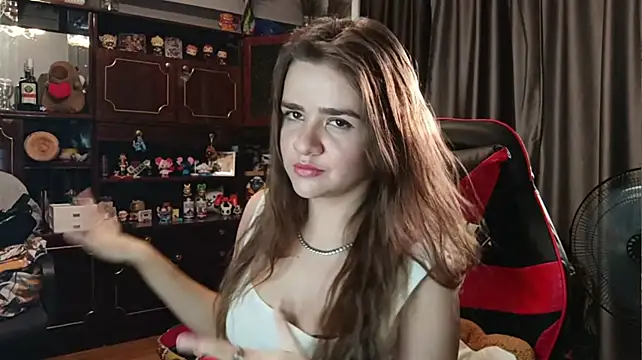 QueenBeatrice Chat XXX live