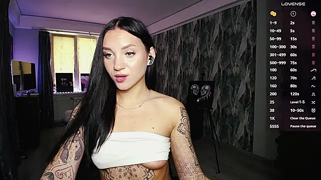 comeherehoney Adlı Modelin Canlı XXX Sohbeti