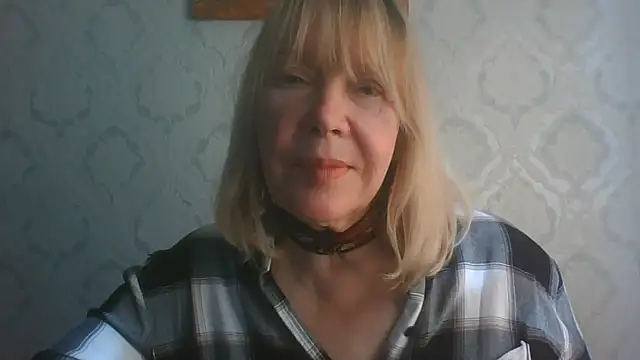 OlgaShine's Live XXX Chat