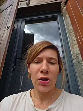 Chat XXX en directo de Lina_lou4