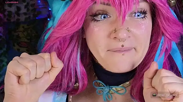 دردشة Mee-Meow الجنسية المباشرة