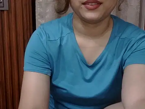 Minakshi_Singhh Adlı Modelin Canlı XXX Sohbeti