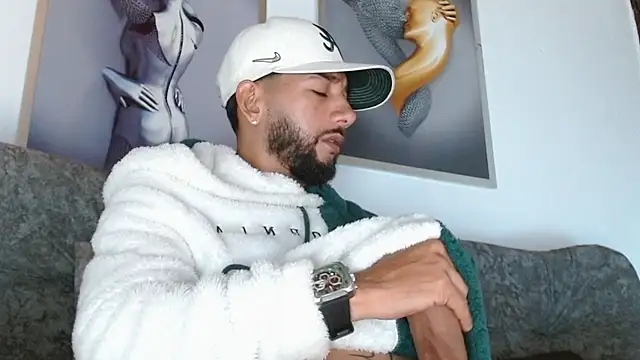 Czat XXX na żywo – LukasScott_