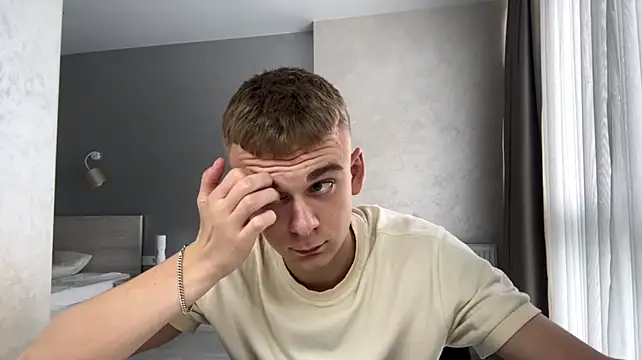 XXX chat uživo modela SoloFury