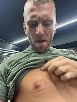 Chat XXX en directo de Johnytrain