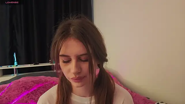 evvaavve Adlı Modelin Canlı XXX Sohbeti