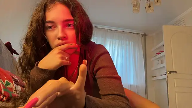 دردشة Hannah_xBaby الجنسية المباشرة