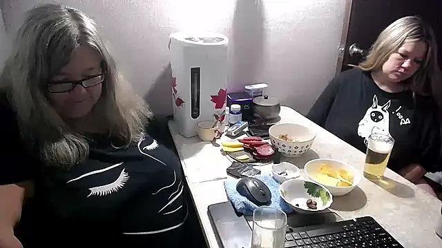sex2's Live XXX Chat