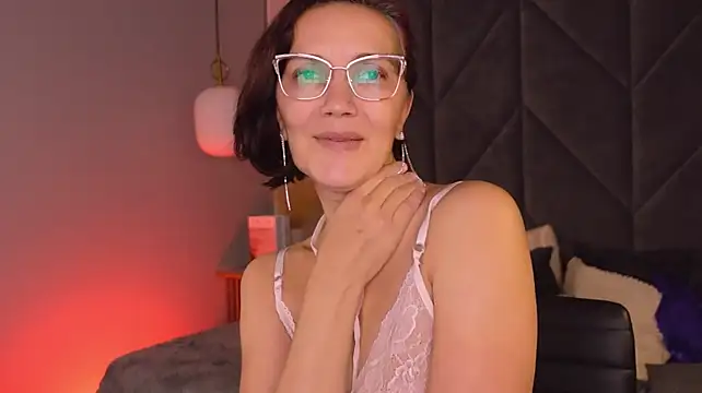 Irene_Marlow Adlı Modelin Canlı XXX Sohbeti