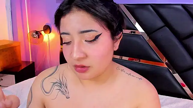 Emma_monserrat Adlı Modelin Canlı XXX Sohbeti