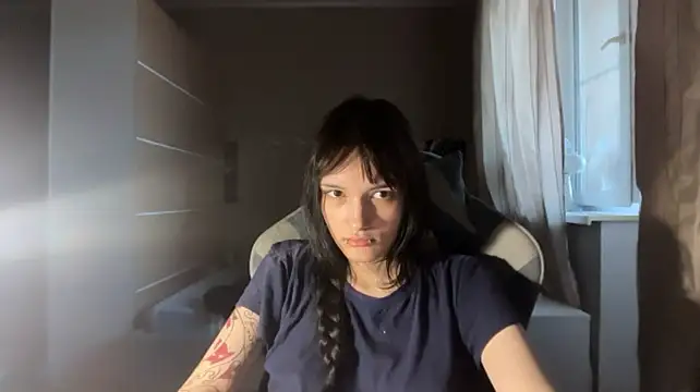 Онлайн чат XXX SebrinaMontelle