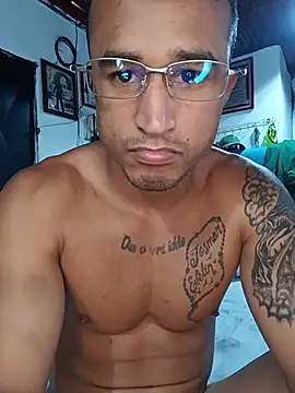 Fitneehot Live XXX Chat