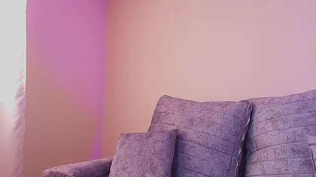 MiaColucci18 Live XXX-Chat