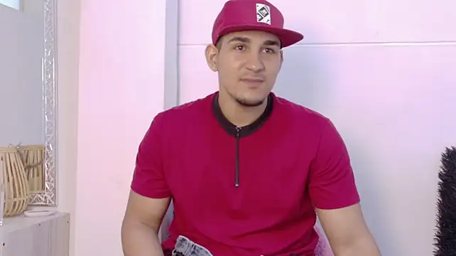 Massimo_11's Live XXX Chat