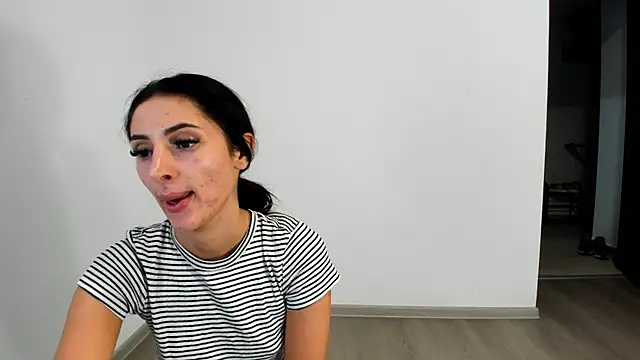 دردشة JessyNicole الجنسية المباشرة