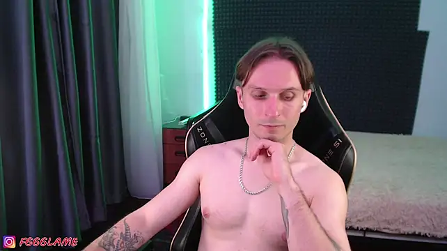 Chat XXX ao vivo de F666LAME