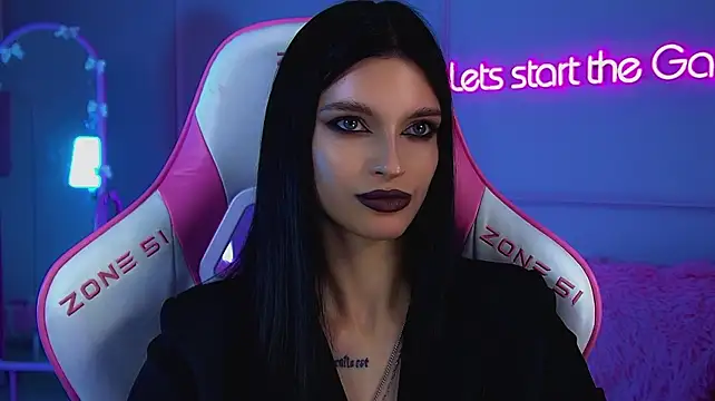 BeverlyMost Adlı Modelin Canlı XXX Sohbeti