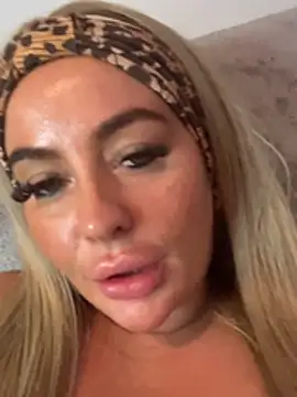 ScarlettSChat Pertunjukan Webcam