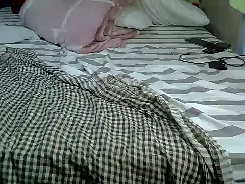 Elsy_booty Adlı Modelin Canlı XXX Sohbeti