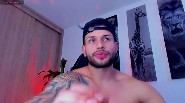 Santos_ramirez1のライブXXXチャット