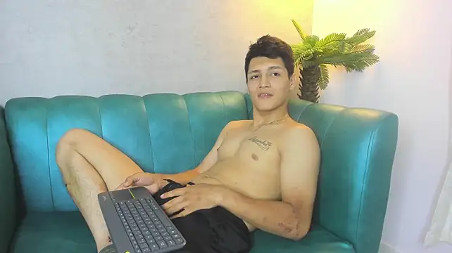 แชท XXX สดของ Julian_Fiire