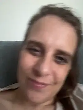 Chantalee Adlı Modelin Canlı XXX Sohbeti