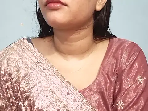 Adhiti_1's Live XXX Chat