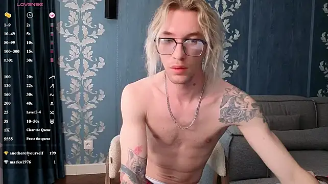 FelixMod live XXX chat