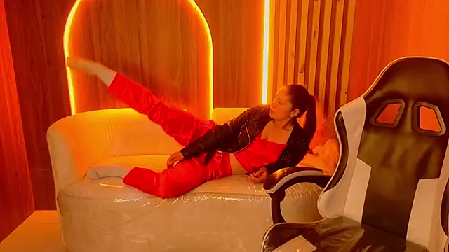 Aratna_Blonde_Tx Live XXX-chat