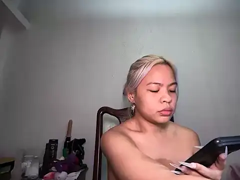 Tina_Slick 即時 XXX 聊天