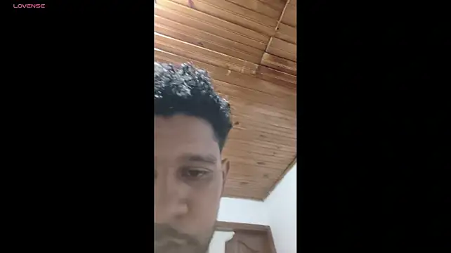 צ'אט XXX בשידור חי של sky_dancers