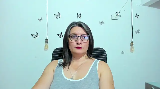 Amie_Adams82_: απευθείας συνομιλία ΧΧΧ