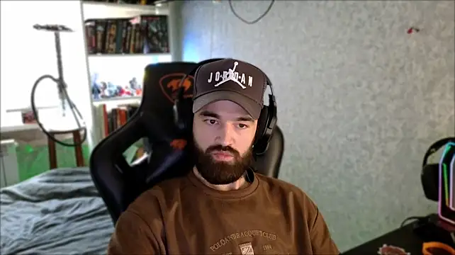 Chat +18 de _Serious_Man ao vivo