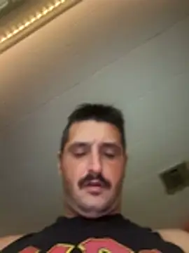 PoundedCajunGuy93: διαδικτυακό σόου στην κάμερα