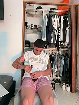 Chat XXX ao vivo de GabrielX77_