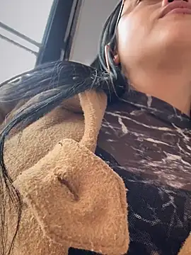 Outdoors-Mia_Khalifa Live XXX-Chat