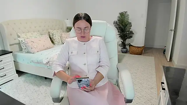 Vika73's Live XXX Chat