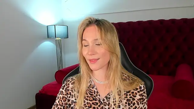 دردشة ElaraVoltage الجنسية المباشرة